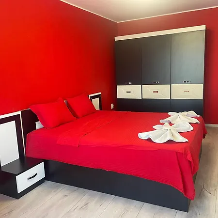 Sunny Day ヴィラ セインツ・コンスタンティン＆ヘレナ